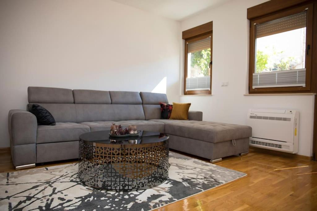 Apartment Divine Μόσταρ Εξωτερικό φωτογραφία