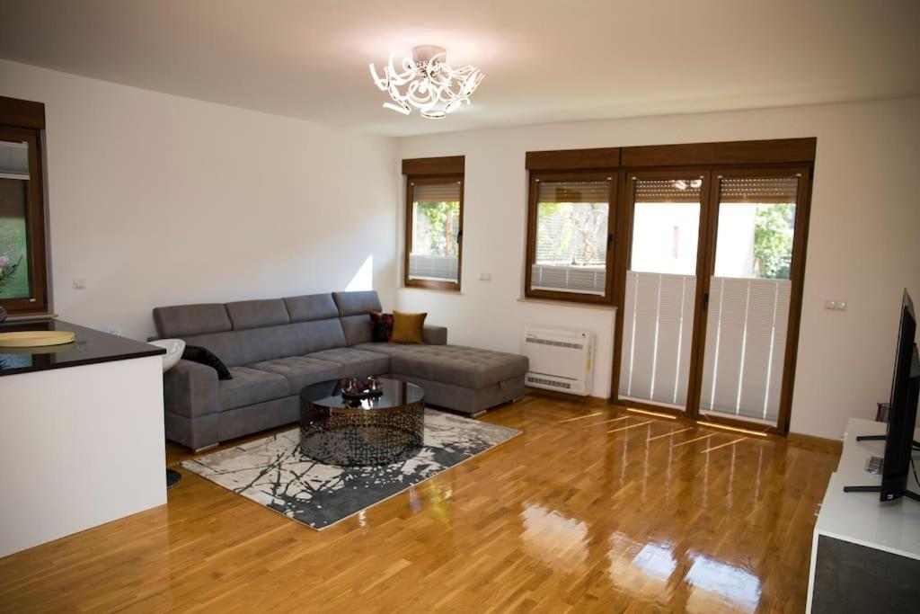 Apartment Divine Μόσταρ Εξωτερικό φωτογραφία