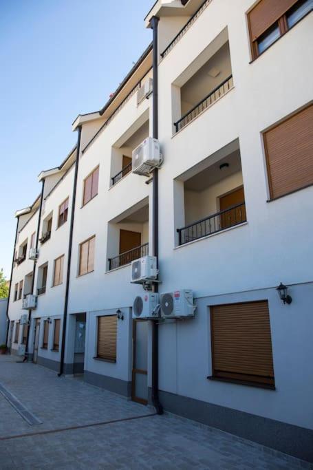 Apartment Divine Μόσταρ Εξωτερικό φωτογραφία